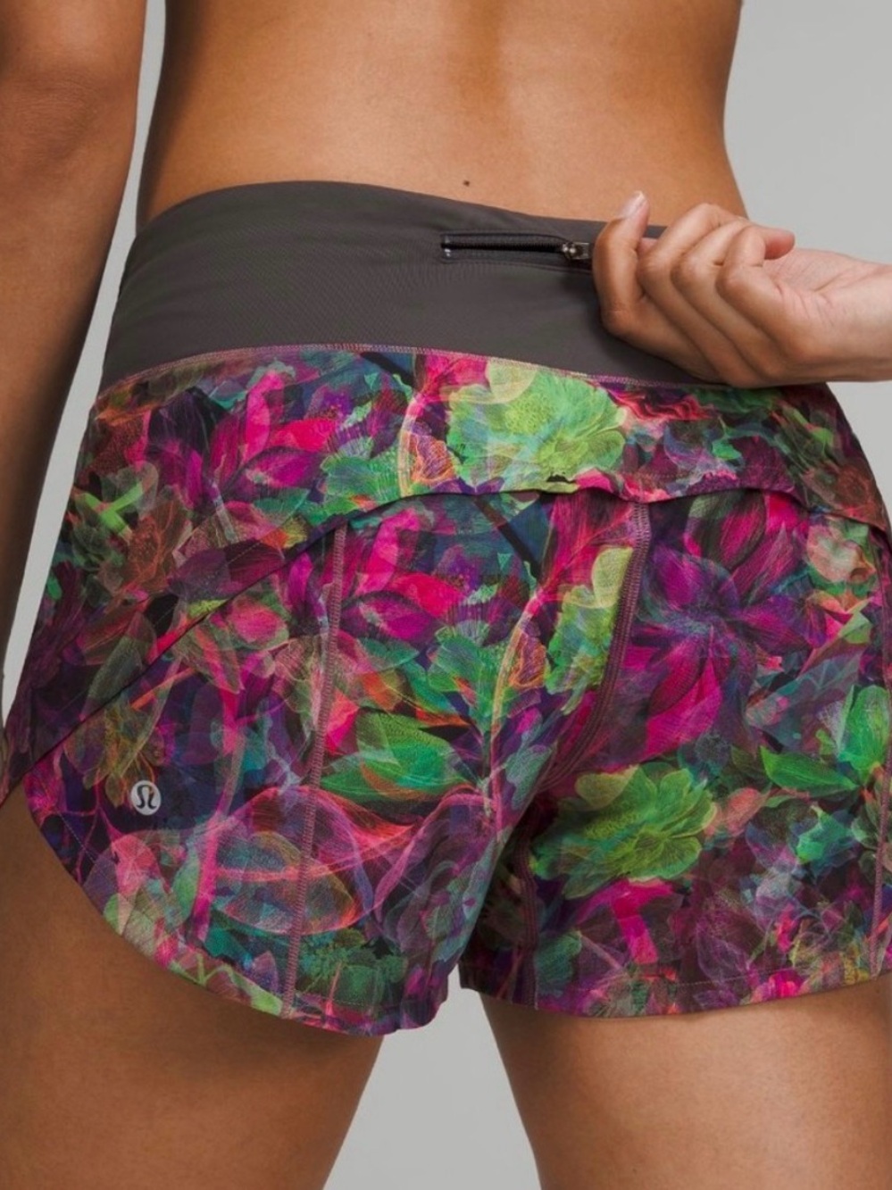 Lululemon Speed Up Mid-Rise Short 4" Vivid size 2 - Picture 3 of 9